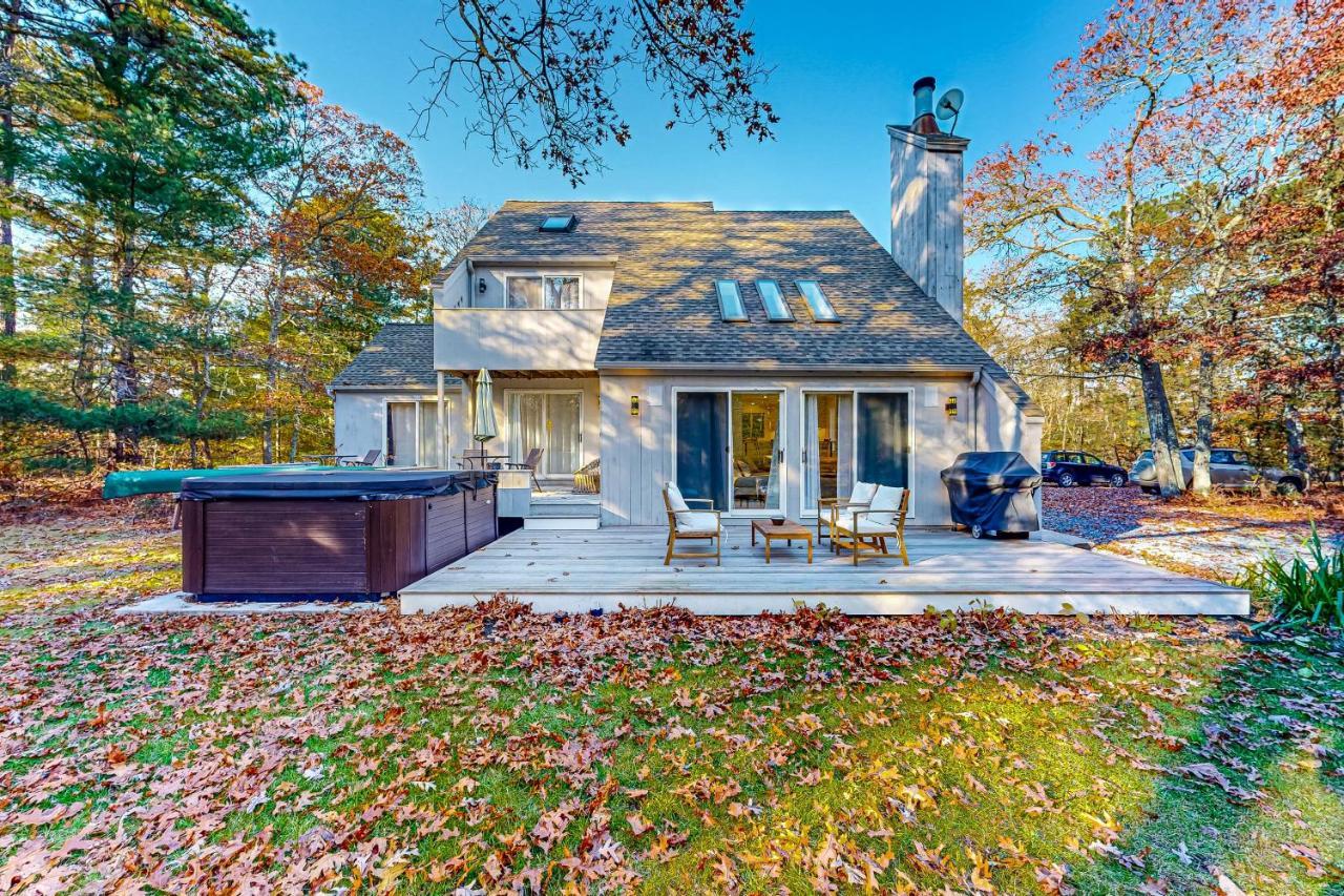 Tiffany'S Treasure Villa Oak Bluffs Exterior photo